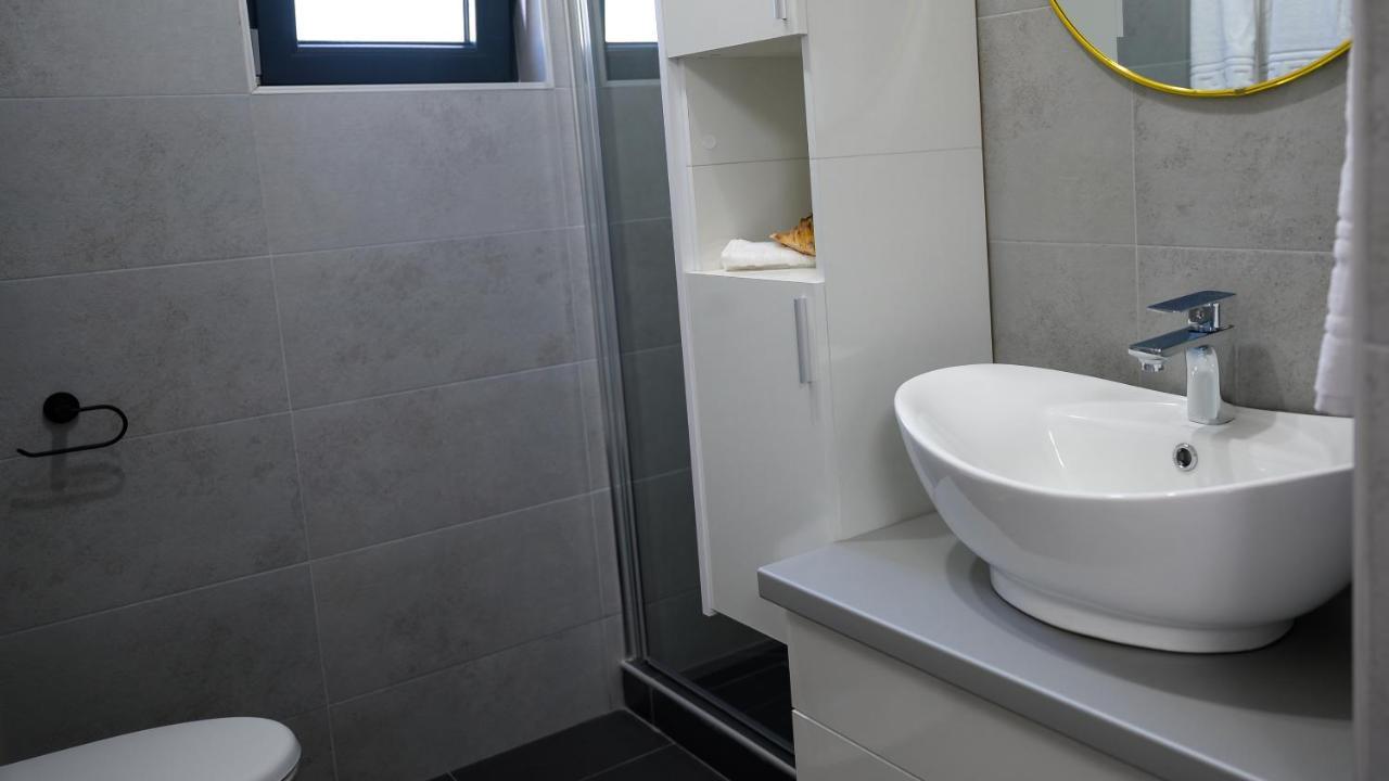 Apartamento Nina House Târgu Jiu Exterior foto