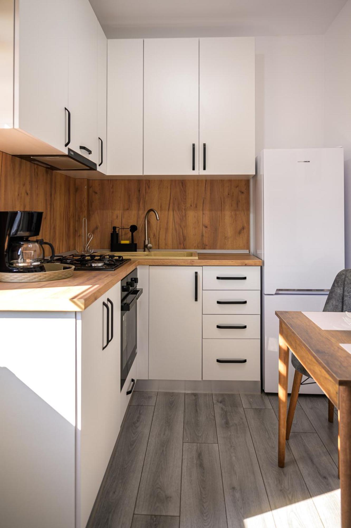 Apartamento Nina House Târgu Jiu Exterior foto
